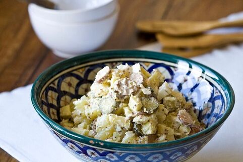 Receta de ensalada durante una dieta proteica.