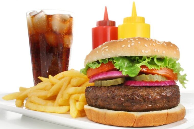 A la hora de adelgazar se deben evitar los alimentos grasos y fritos.